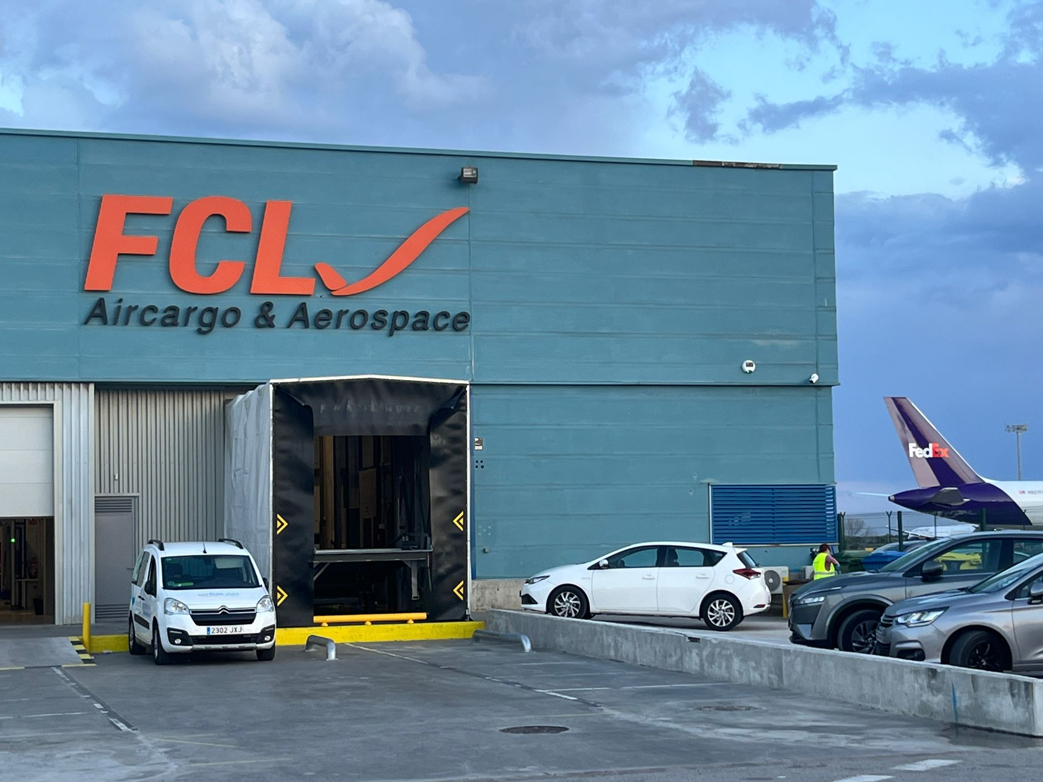 Almacén aeroportuario